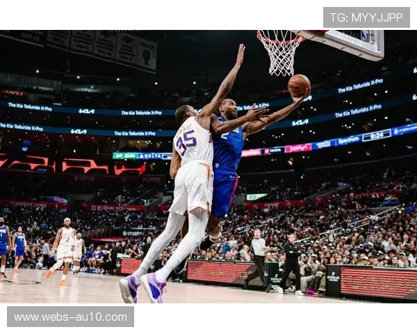 孟菲尔斯38岁夺奥克兰冠军，成巡回赛年长球员典范