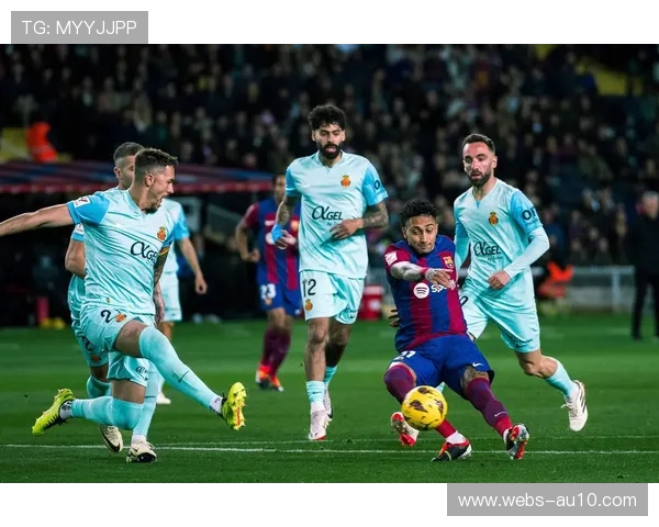 巴萨3-0完胜马略卡，18岁新星贝尔纳尔斩获一线队首球