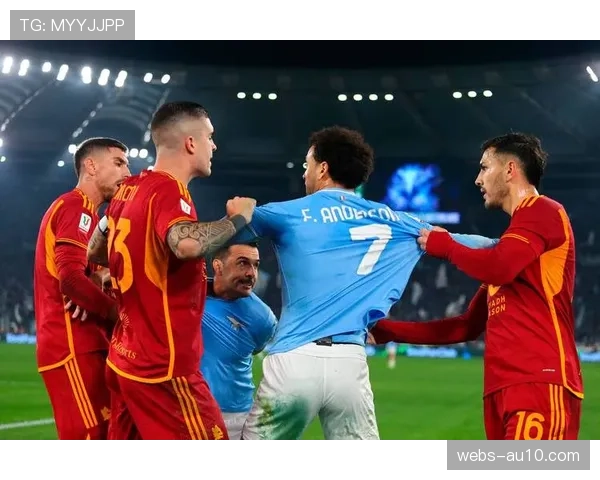 争议瞬间:萨拉赫在对方禁区疑似被犯规,裁判未判罚点球 争议瞬间:萨拉赫在对方禁区疑似被犯规,裁判未判罚点球